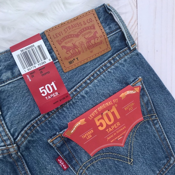 Levi rose embroidered cropped jeans - Picture 5 of 7